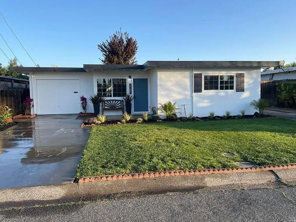 2067 Sandra Drive, Napa, CA 94558