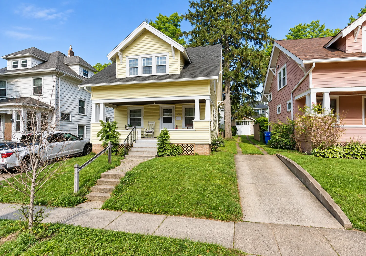 3 bed, 1337 sqft, $2,000 — Photo 1