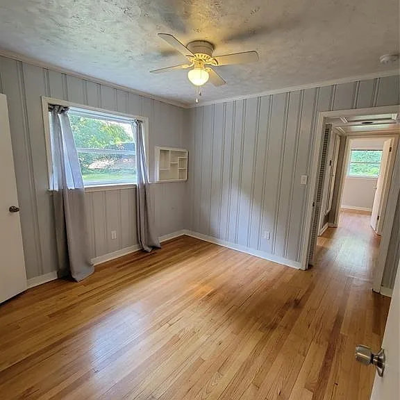 558 Karen Rd — Photo 9