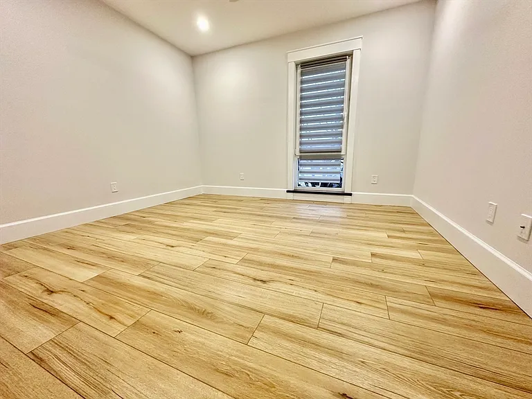 100 Mount Pleasant Ave #4 — Photo 5