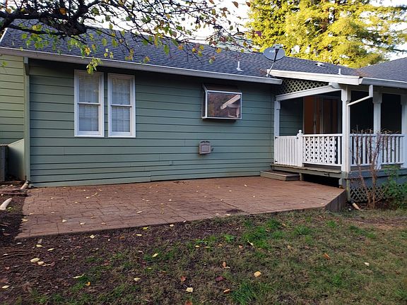 4th image of 541 River Oaks Dr