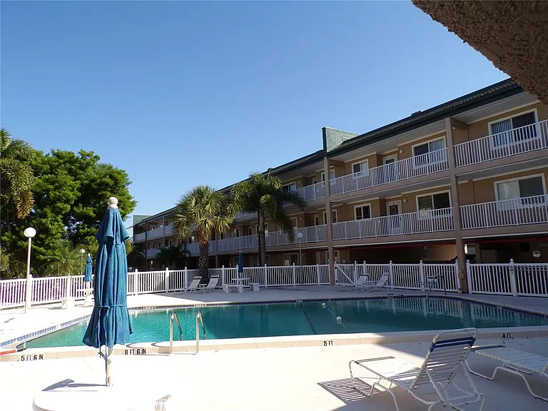 150 Harborside Ave #133 — Photo 17