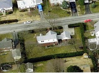 20 Livingston St, Huntington Station, NY 11746