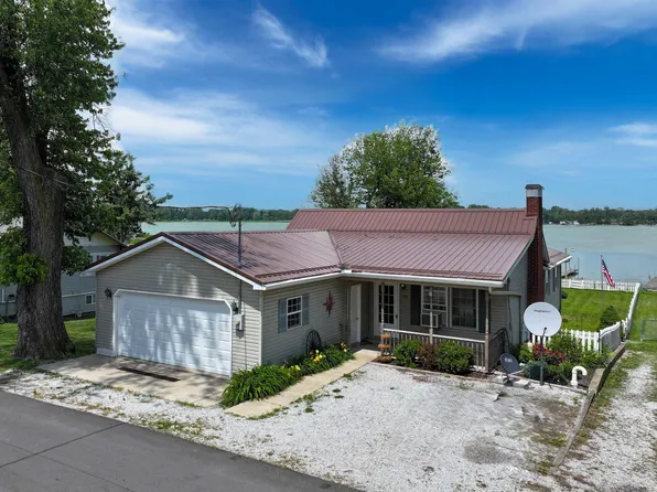 1199 N Main St, Kewanna, IN 46939