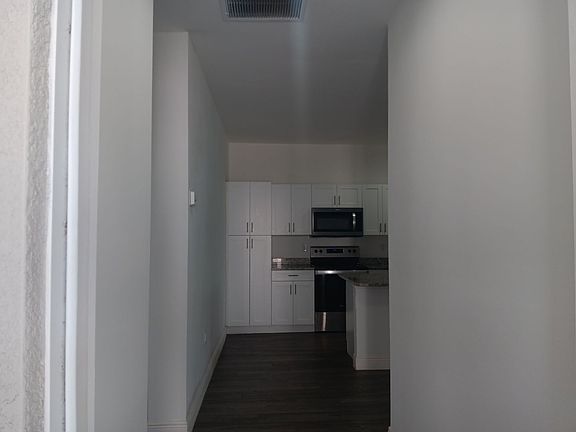 4th image of 452 Grant Blvd #0
