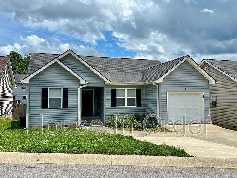 1st image of 33 Woodcreek Cir