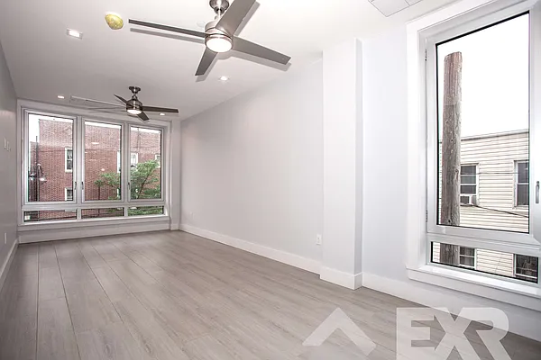 Rented by EXR | media 6