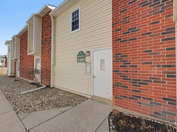 1203 Wyndham Ct APT 105, Palatine, IL 60074