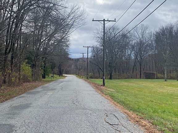 3rd image of 3 Washington Rd