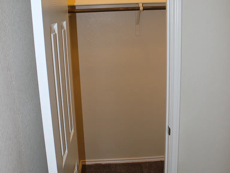 Walk in for middle bedroom