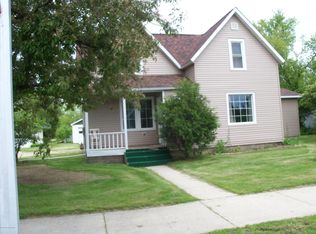 306 Minnesota Ave W, Sebeka, MN 56477
