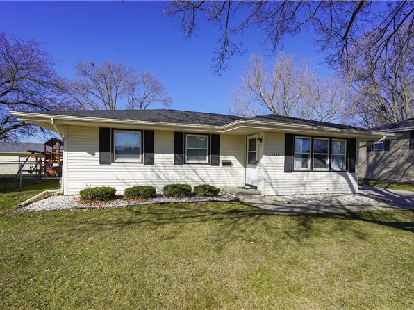 1211 E 13th St S, Newton, IA 50208