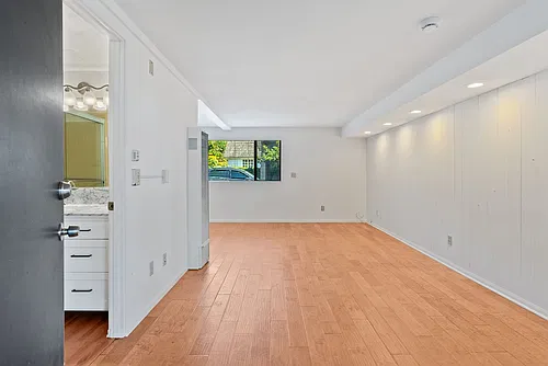 Floor plan E