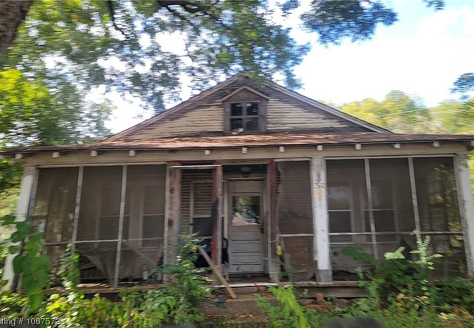 2nd image of 311 S Washington St