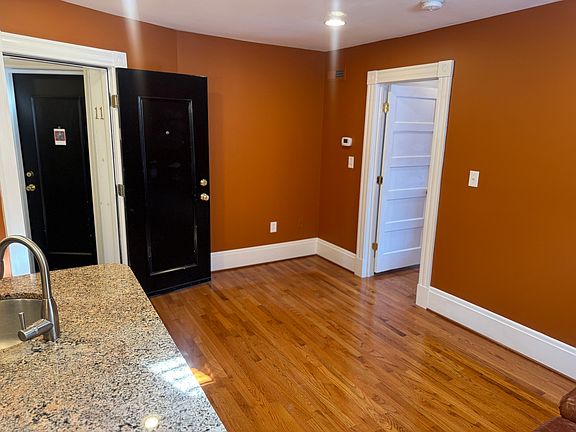 4th image of 3020 Patterson Ave APT 11