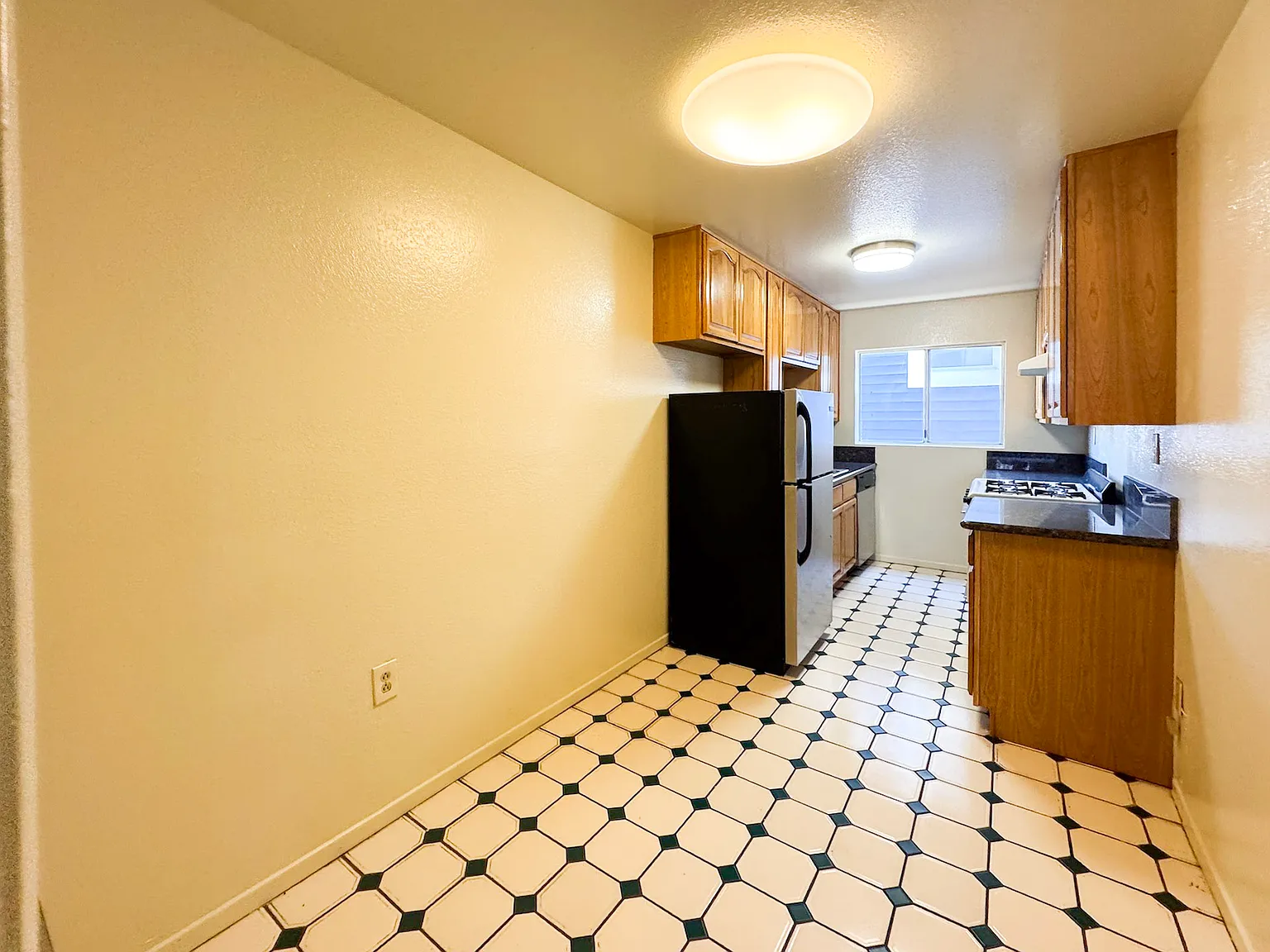 1 bed, 650 sqft, $2,095 — Photo 2