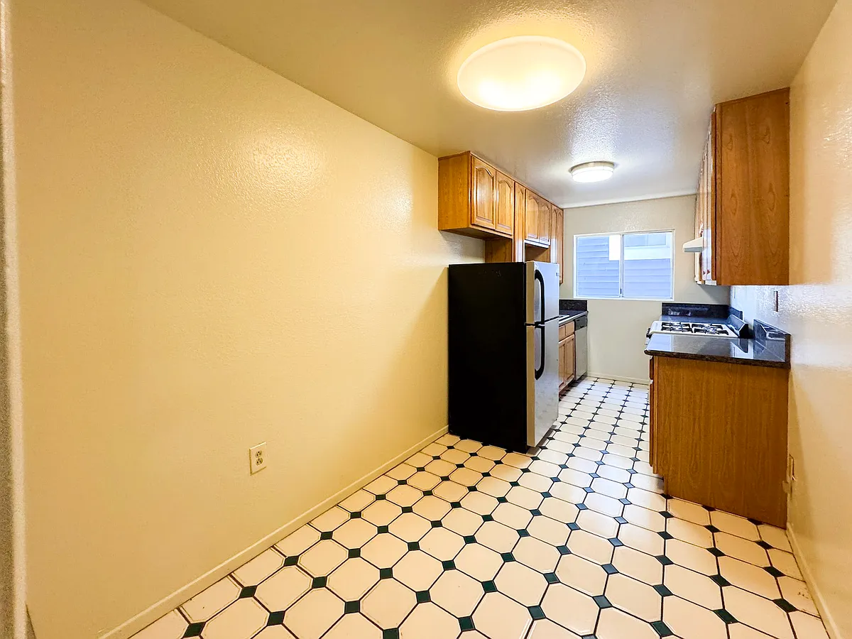 Building Photo - 4623 Prospect Ave #3