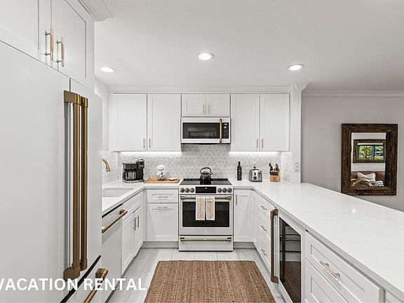 2nd image of 802 Augusta Circle