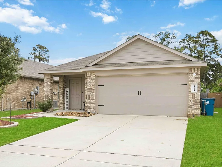 22434 Forest Gorge Ln — Photo 2