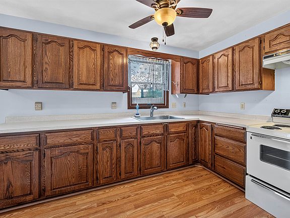 5th image of 1307 Sunfield St