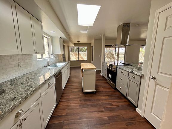 4th image of 5264 N Camino De La Cumbre