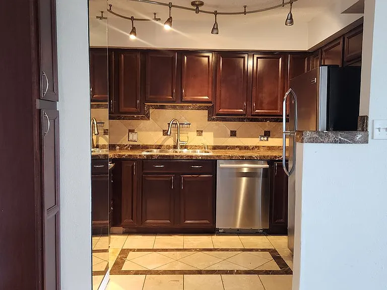 1020 15th St #34G — Photo 5