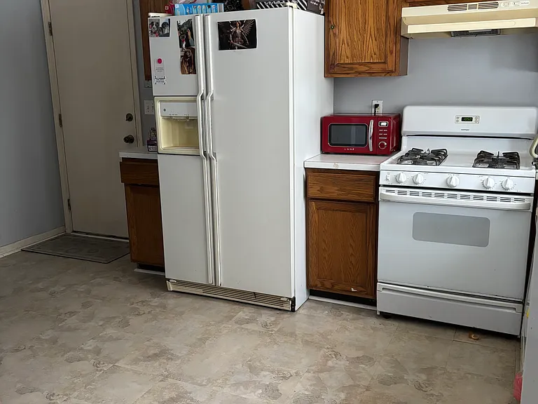 7516 Anna Ave — Photo 3