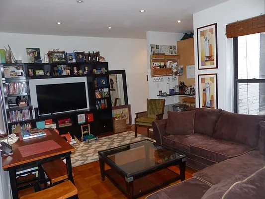 Rented by Immac Realty | media 21