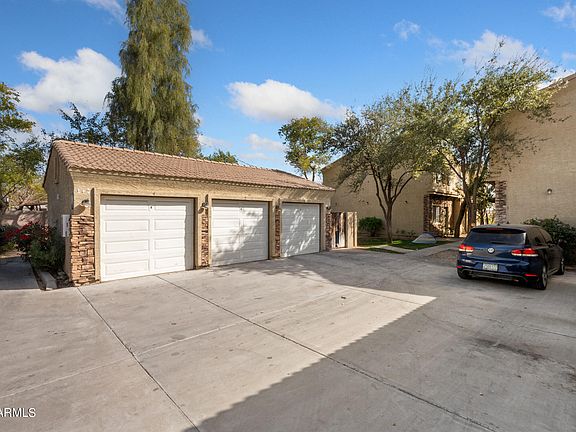 2nd image of 2419 W Vista Ave #4