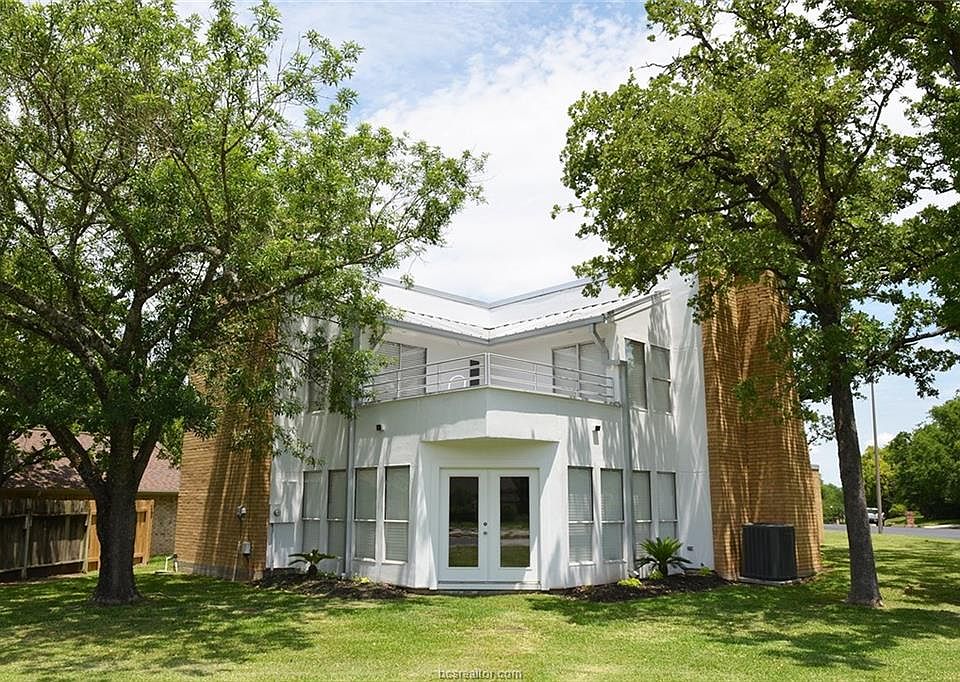 1st image of 8604 Jade Ct
