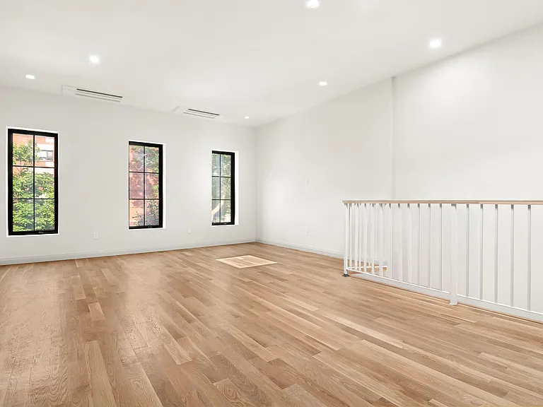 239 Kingston Ave #3 — Photo 4