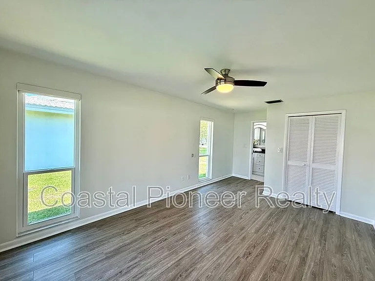14903 Imperial Point Dr N — Photo 20