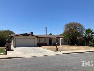 2901 Driller Ave, Bakersfield, CA, 93306