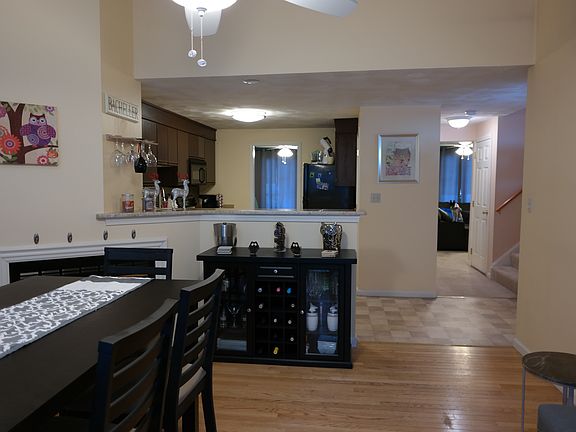 4th image of 22 Tulip Cir