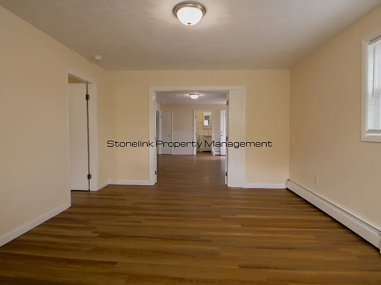 125 Broad St — Photo 8