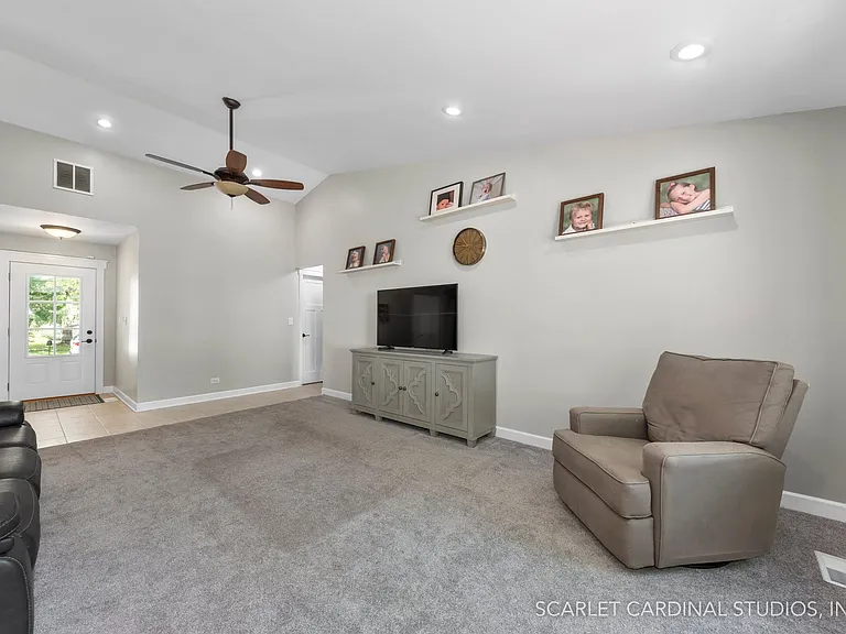 3120 Gresham Ln W — Photo 6