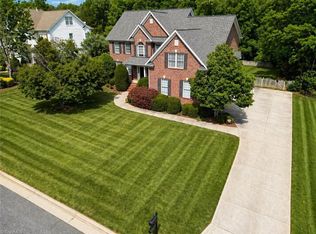 7 Owls Roost Ct, Greensboro, NC 27410
