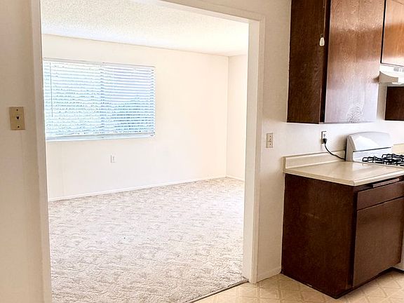 4th image of 134 N M St #B
