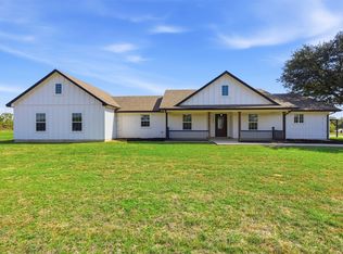 192 Riverside Dr, Decatur, TX 76234