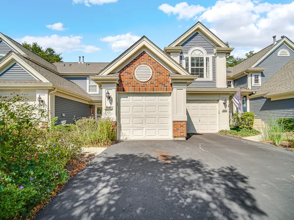 1041 Talbots Ln, Elk Grove Village, IL 60007