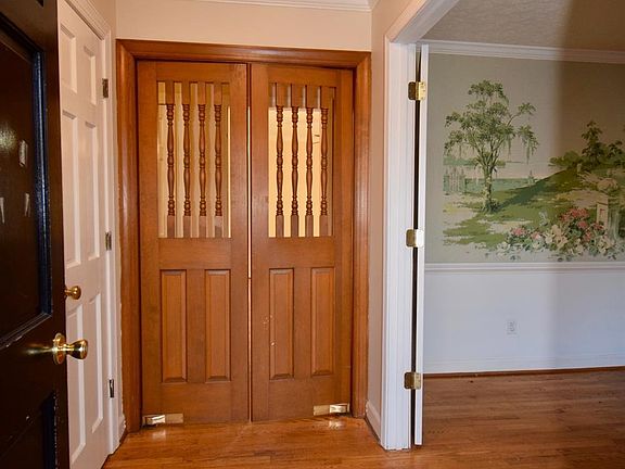 4th image of 128 Eubank Cir