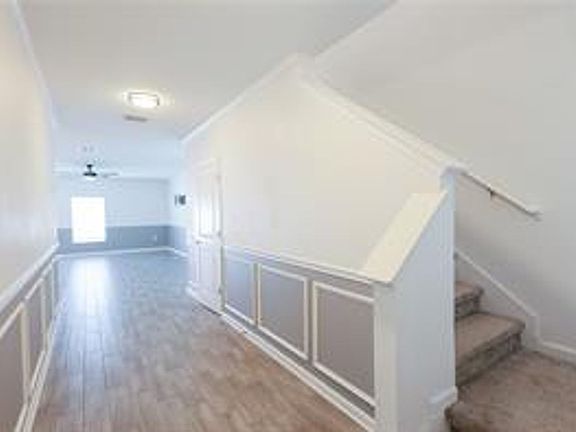 4th image of 1821 Heart Lake Dr