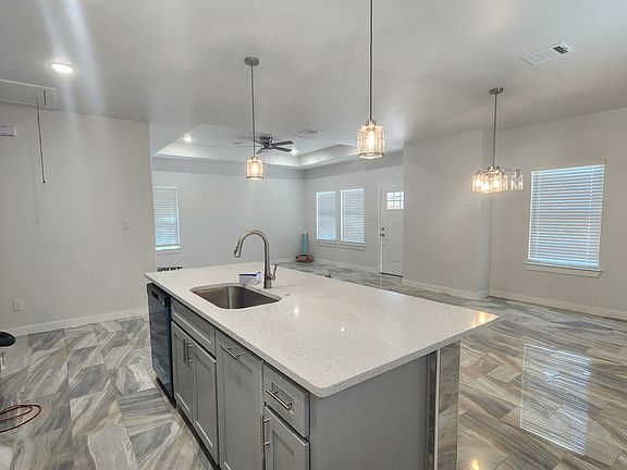 3rd image of 313 Clarence St #315