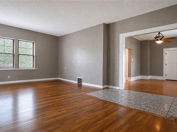 5th image of 2209 NE 39th Ter