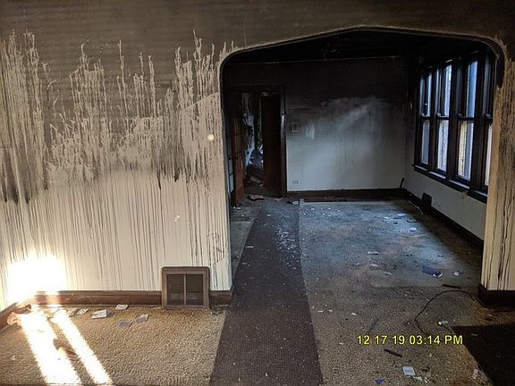 3rd image of 8219 S Honore St