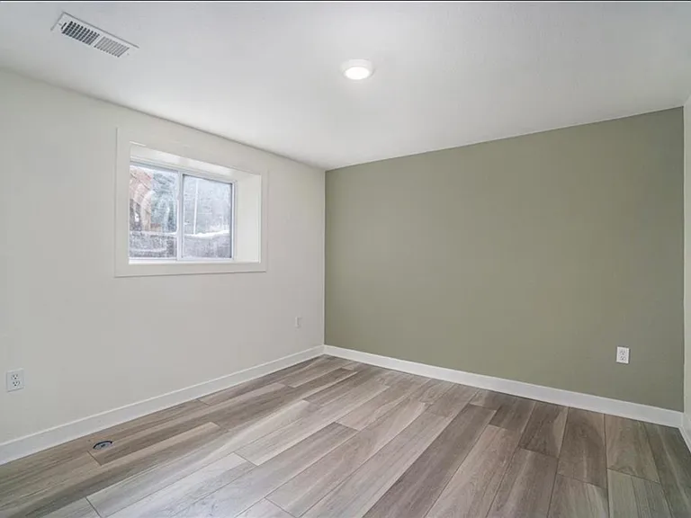 7423 State Line Rd — Photo 20