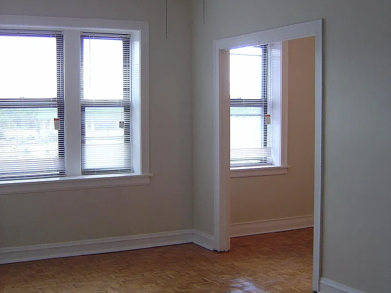 Living Room Kitchen entry