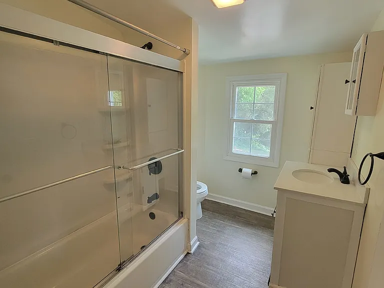 716B 1st St S #B — Photo 8