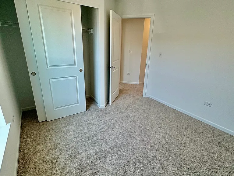 25752 W Yorkshire Dr — Photo 31