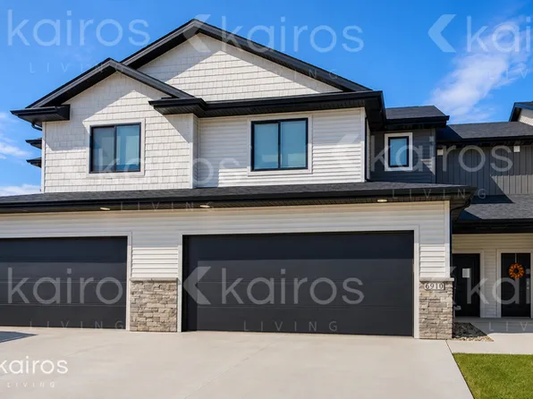 6910 Bluebell Ct, Johnston, IA 50131